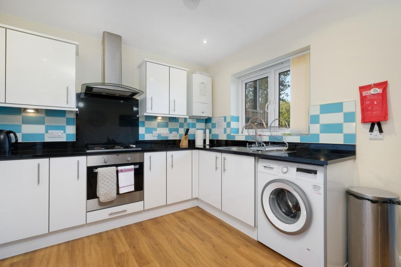 London Heathrow Living Serviced Apartments By Ferndale Stanwell Eksteriør bilde