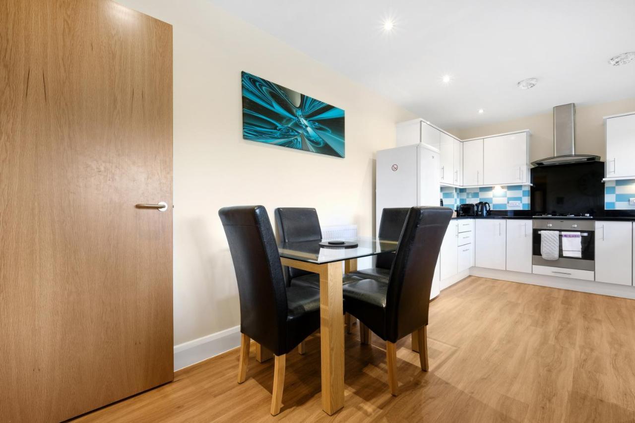 London Heathrow Living Serviced Apartments By Ferndale Stanwell Eksteriør bilde