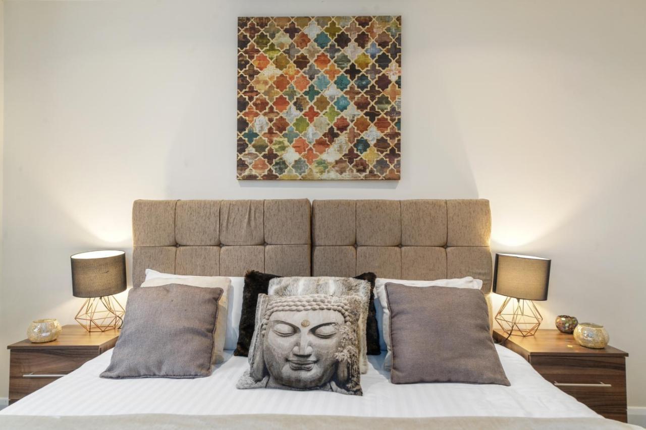 London Heathrow Living Serviced Apartments By Ferndale Stanwell Eksteriør bilde
