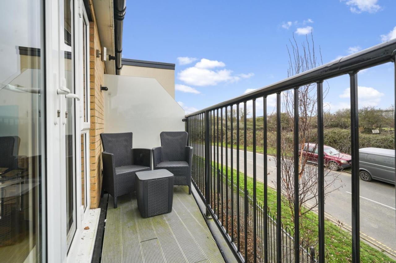 London Heathrow Living Serviced Apartments By Ferndale Stanwell Eksteriør bilde