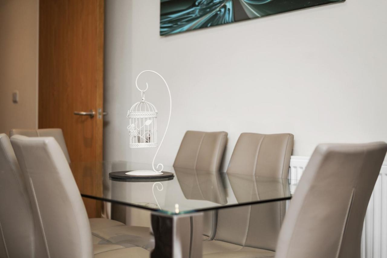 London Heathrow Living Serviced Apartments By Ferndale Stanwell Eksteriør bilde