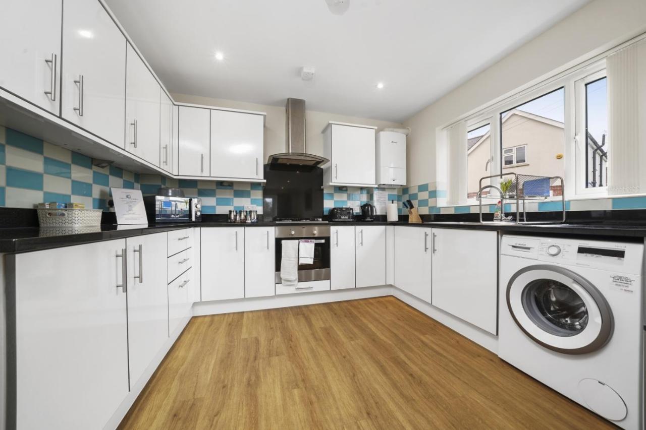 London Heathrow Living Serviced Apartments By Ferndale Stanwell Eksteriør bilde
