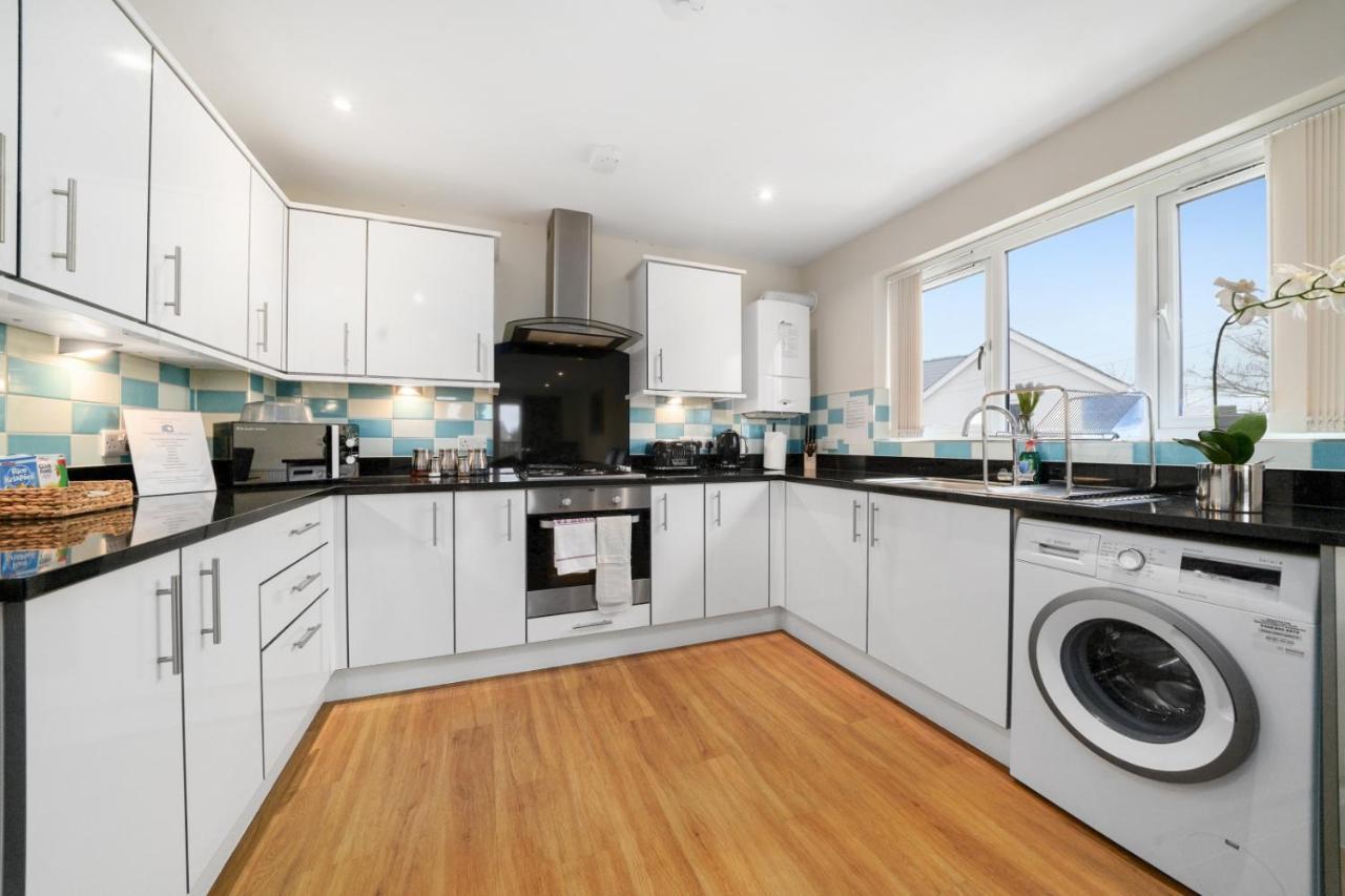London Heathrow Living Serviced Apartments By Ferndale Stanwell Eksteriør bilde